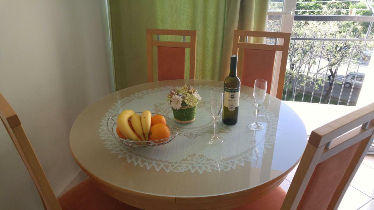 Two Bedroom Apartment Near Beach And Center Split Eksteriør billede