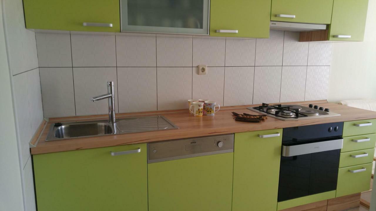 Two Bedroom Apartment Near Beach And Center Split Eksteriør billede