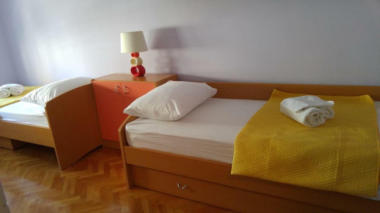 Two Bedroom Apartment Near Beach And Center Split Eksteriør billede